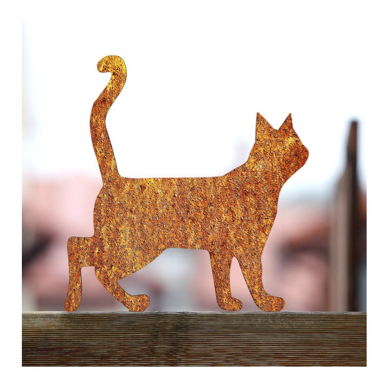 Rusty metal cat Lump